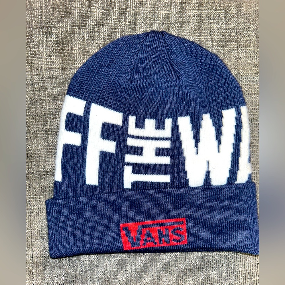 NWOT VANS off the wall beanie⭐️FINAL OFFER